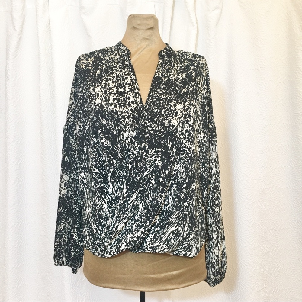 Abbeline surplice print top